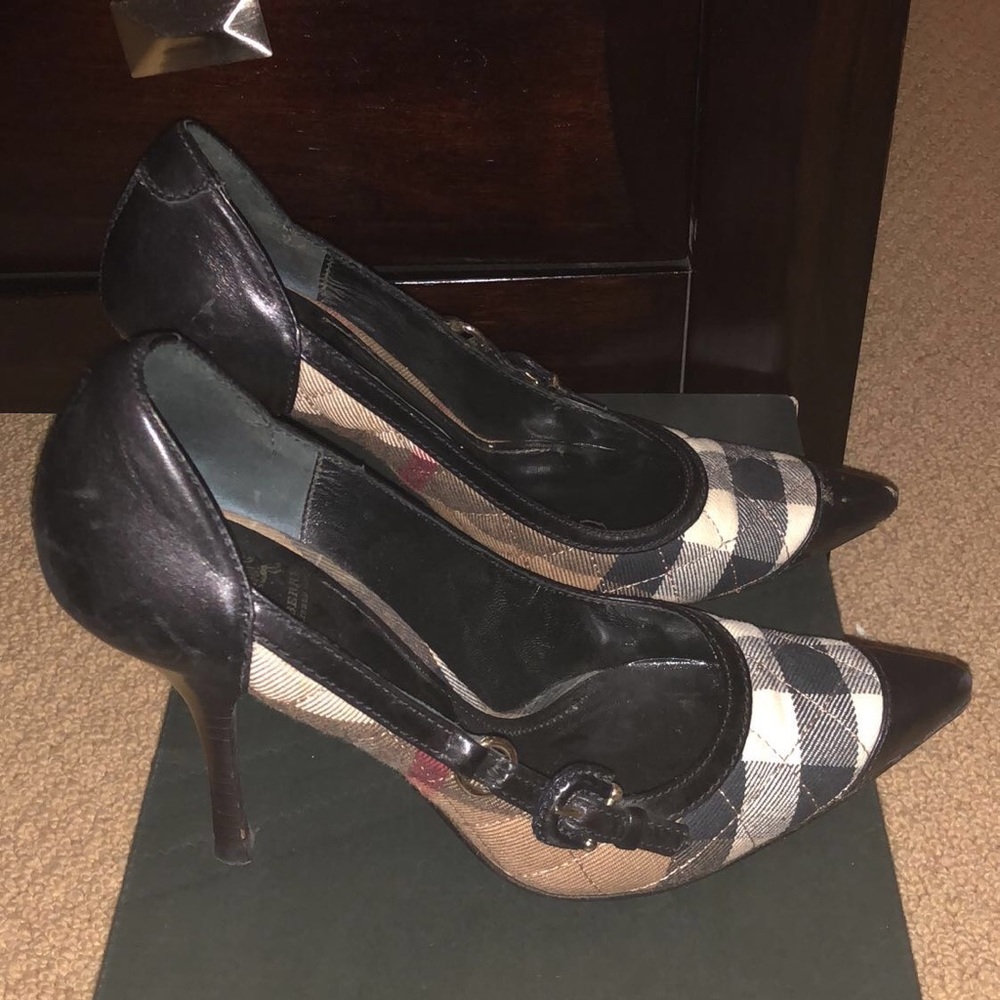 Burberry pointy heels - Picture 2 of 4
